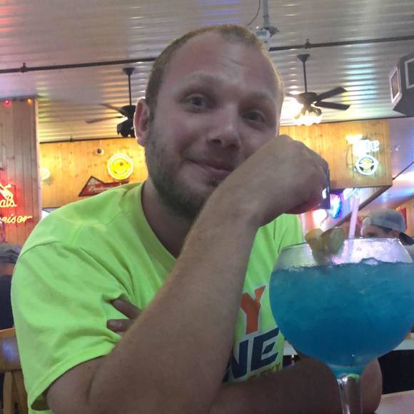 Meet your Posher, Kyle - Picture 1 of 1